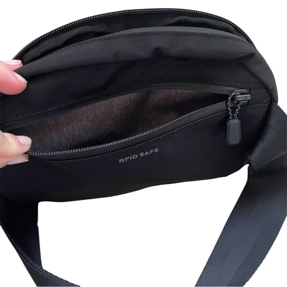 Belt Bag or Sling Bag - Picture 5 of 11